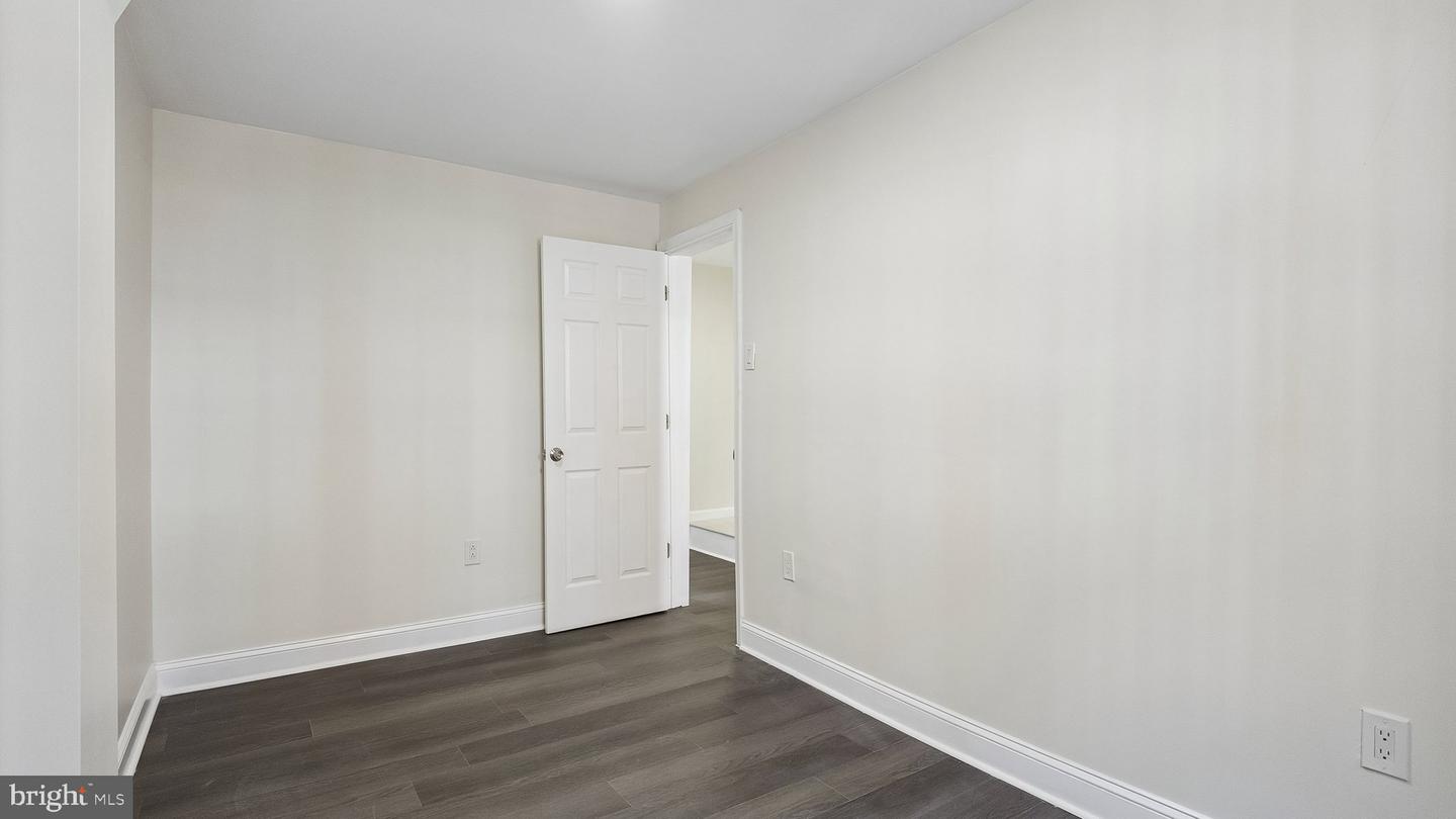 2226 Sepviva St Property Photo 19
