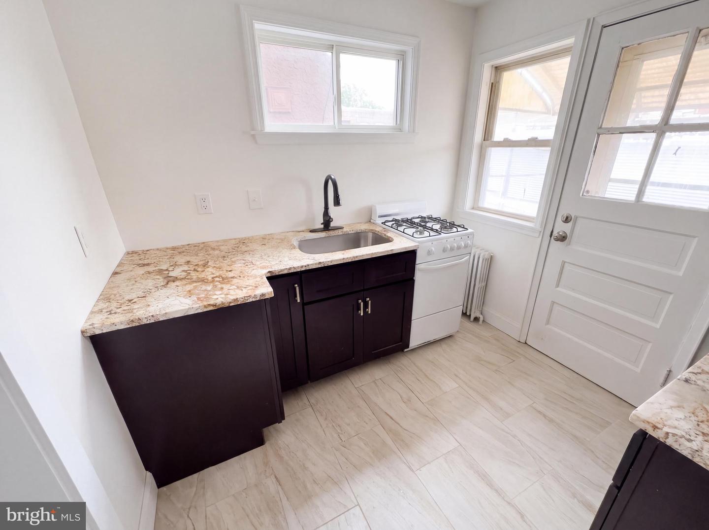 1809 Wakeling St Property Photo 2
