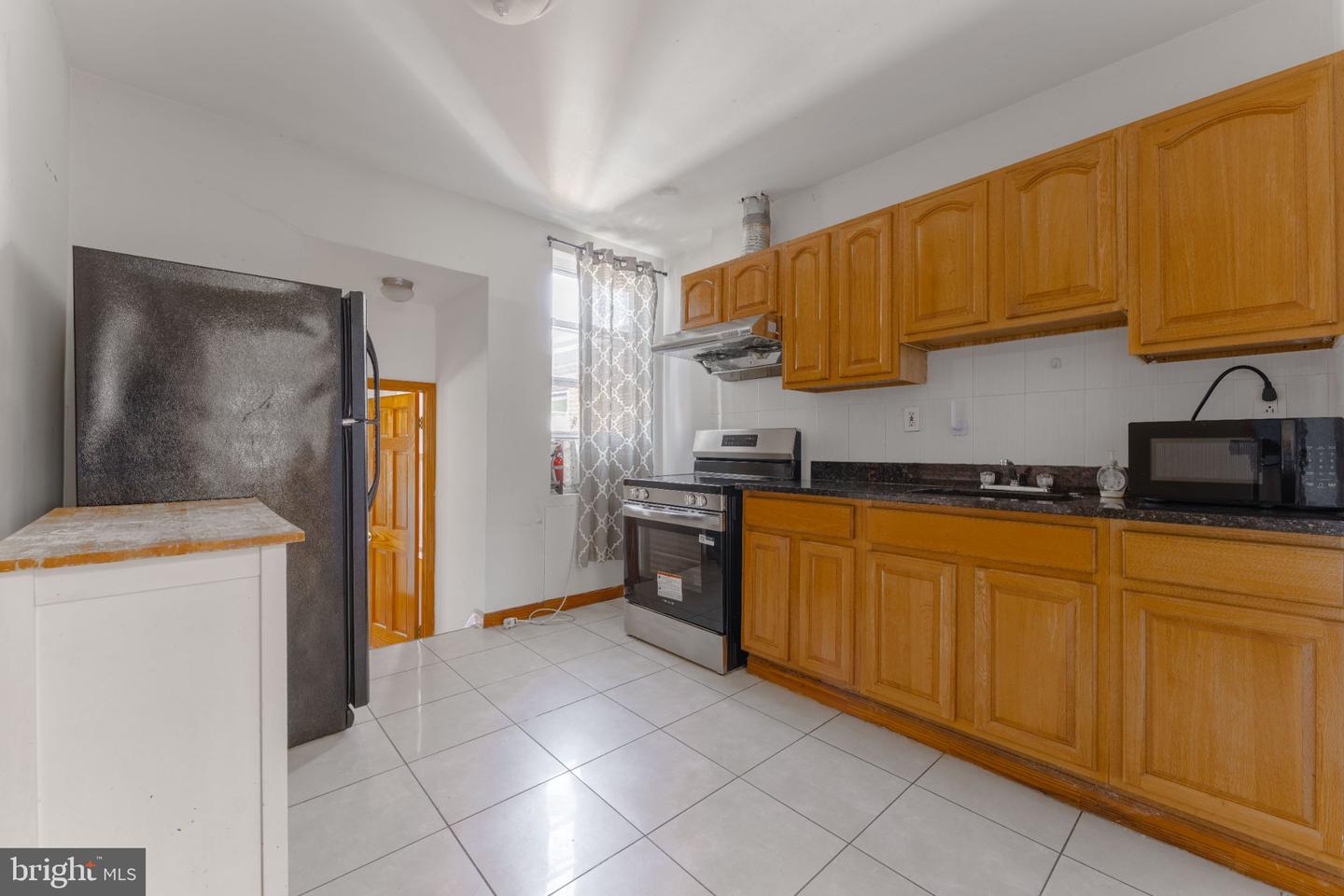 222 S 43rd St #3 Property Photo 3