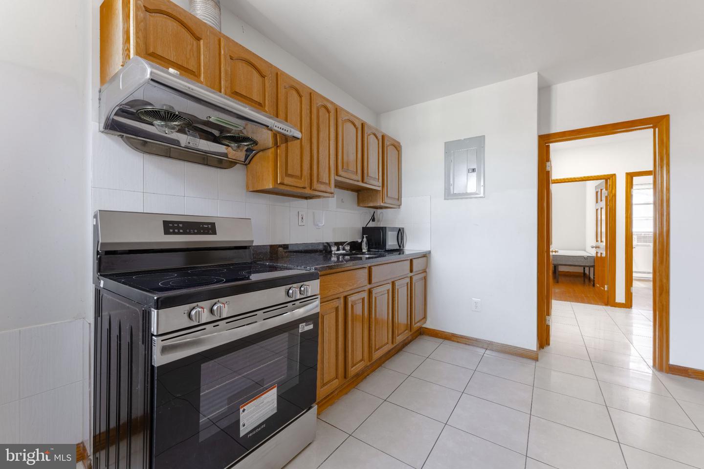 222 S 43rd St #3 Property Photo 4