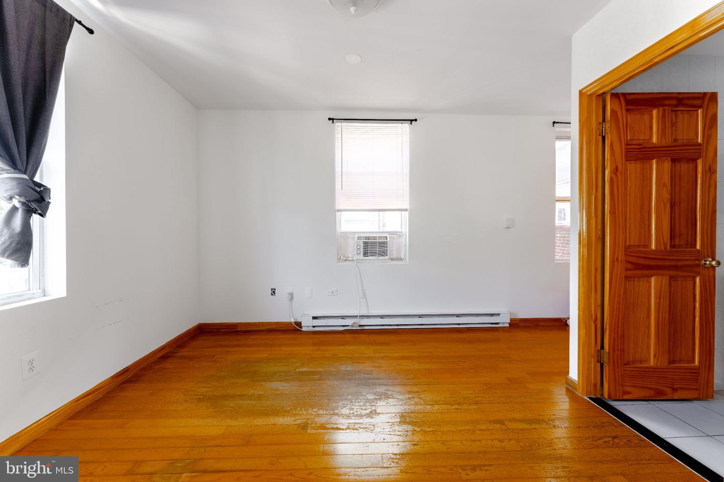 222 S 43rd St #3 Property Photo 9