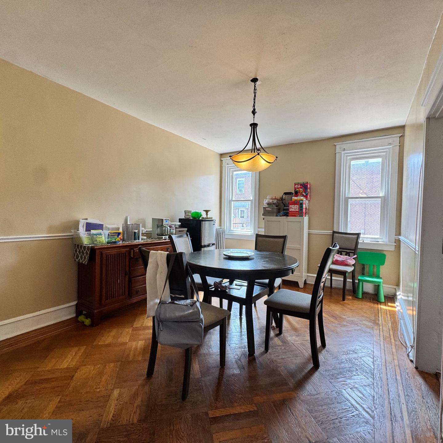3032 Fanshawe St Property Photo 5