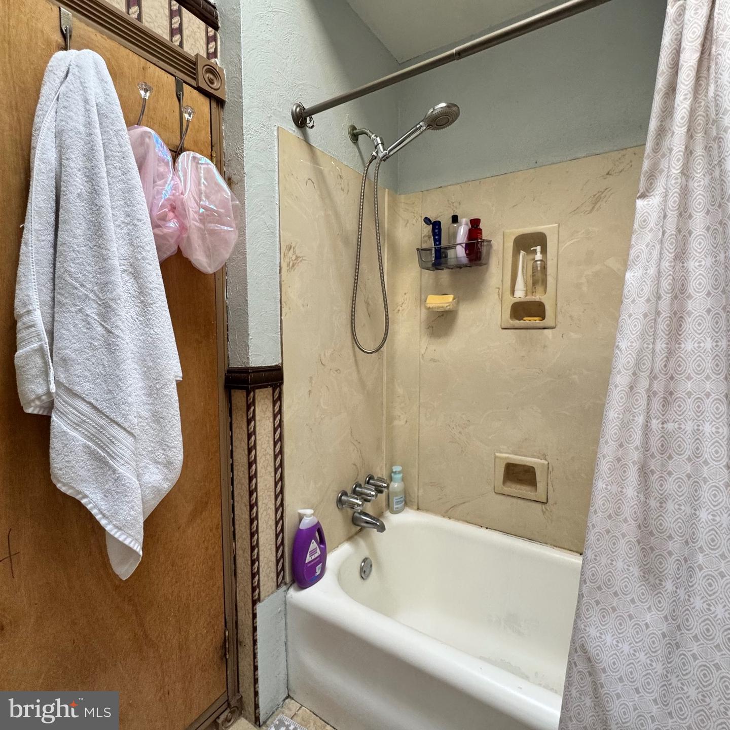 3032 Fanshawe St Property Photo 14