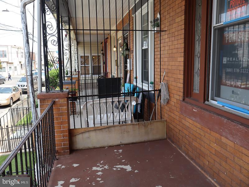 172 W Louden St Property Photo 2