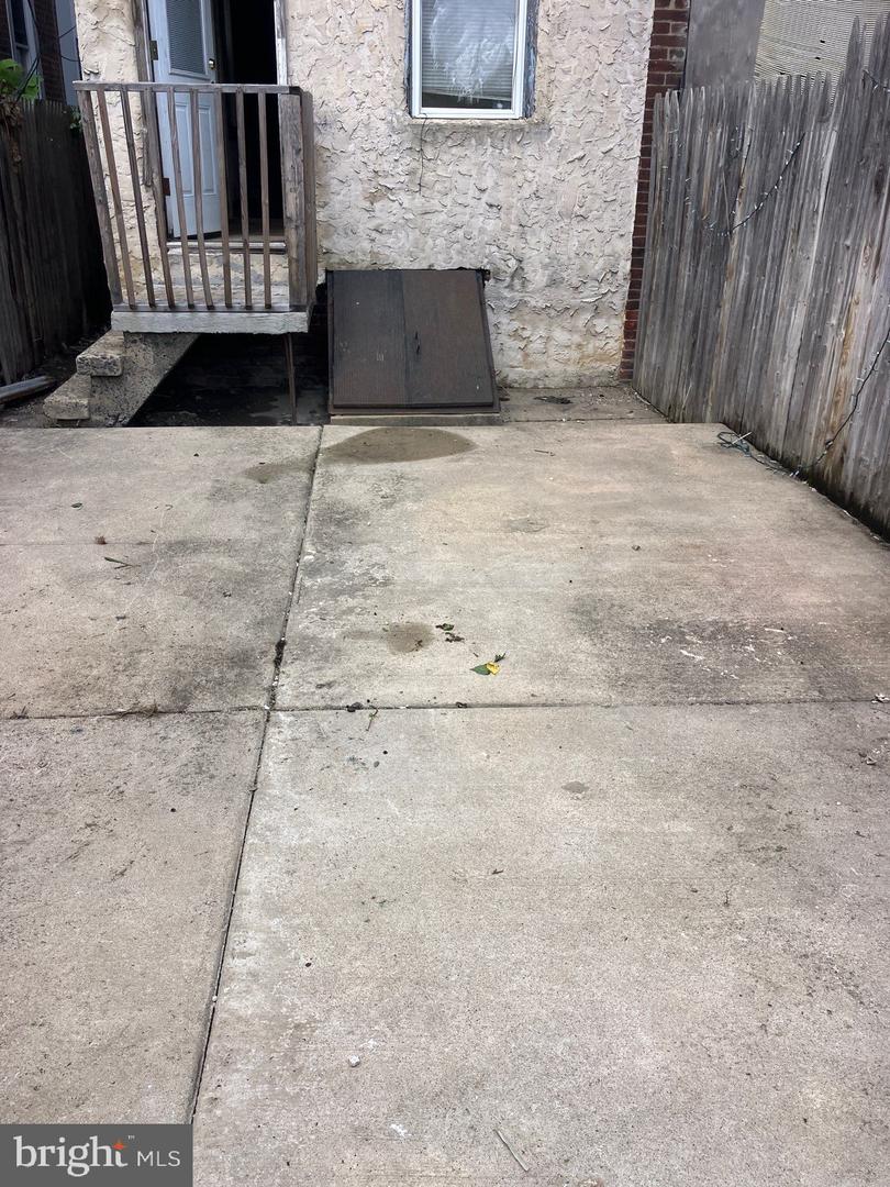 172 W Louden St Property Photo 5