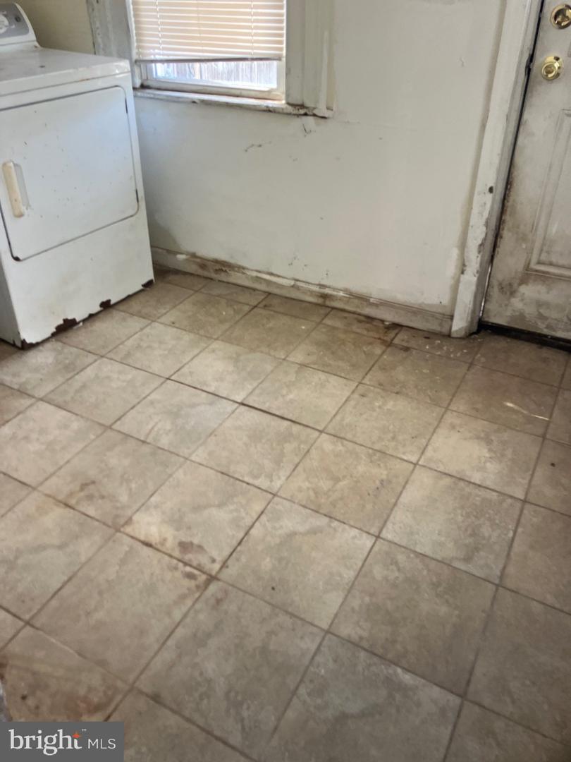 172 W Louden St Property Photo 15