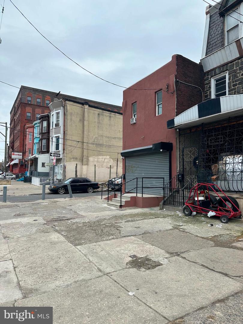 412 E Allegheny Ave Property Photo 3