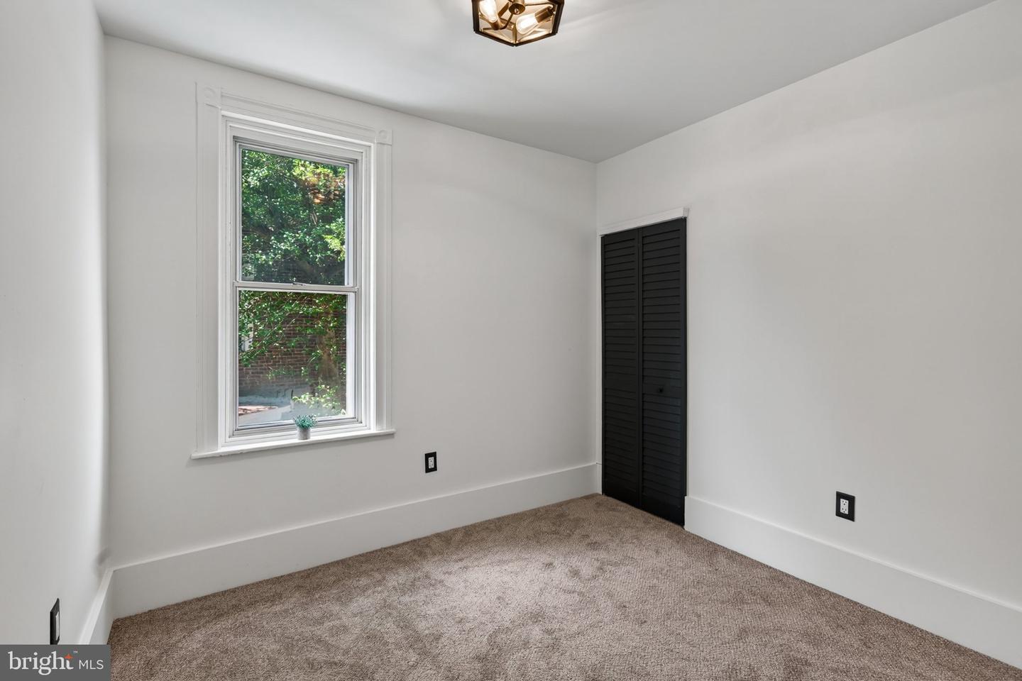 543 E Locust Ave Property Photo 36