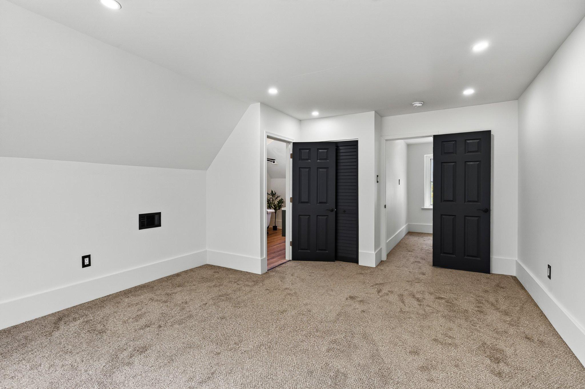 543 E Locust Ave Property Photo 45