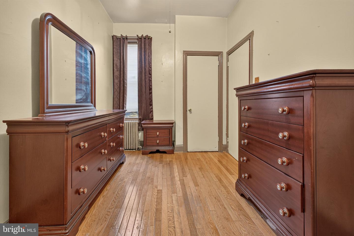 1718 N Hollywood St Property Photo 8