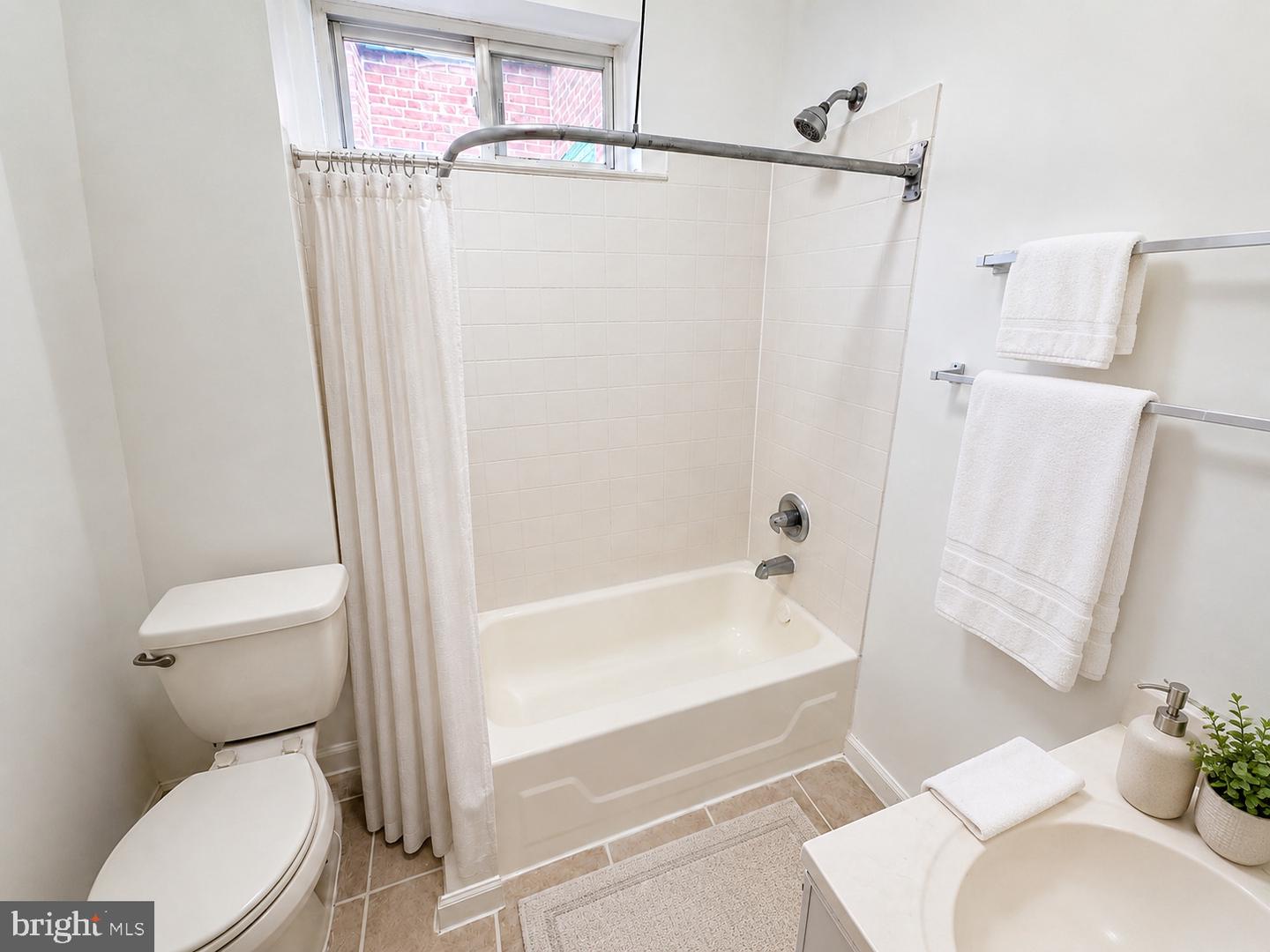 6218 Belfield Ave Property Photo 14