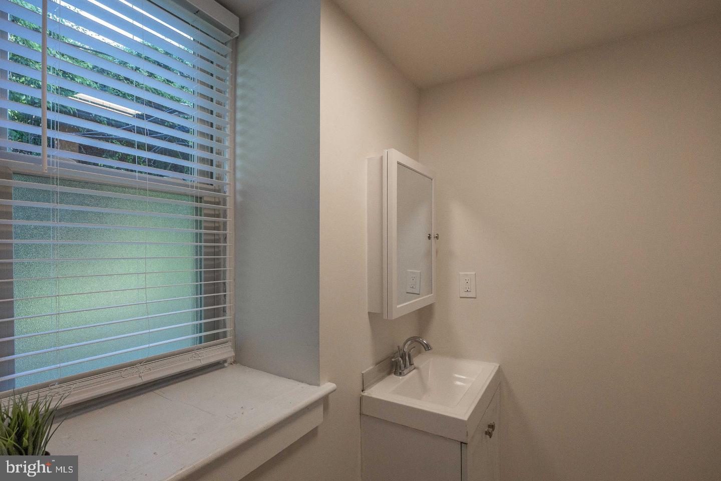 6649 Blakemore St #4 Property Photo 5