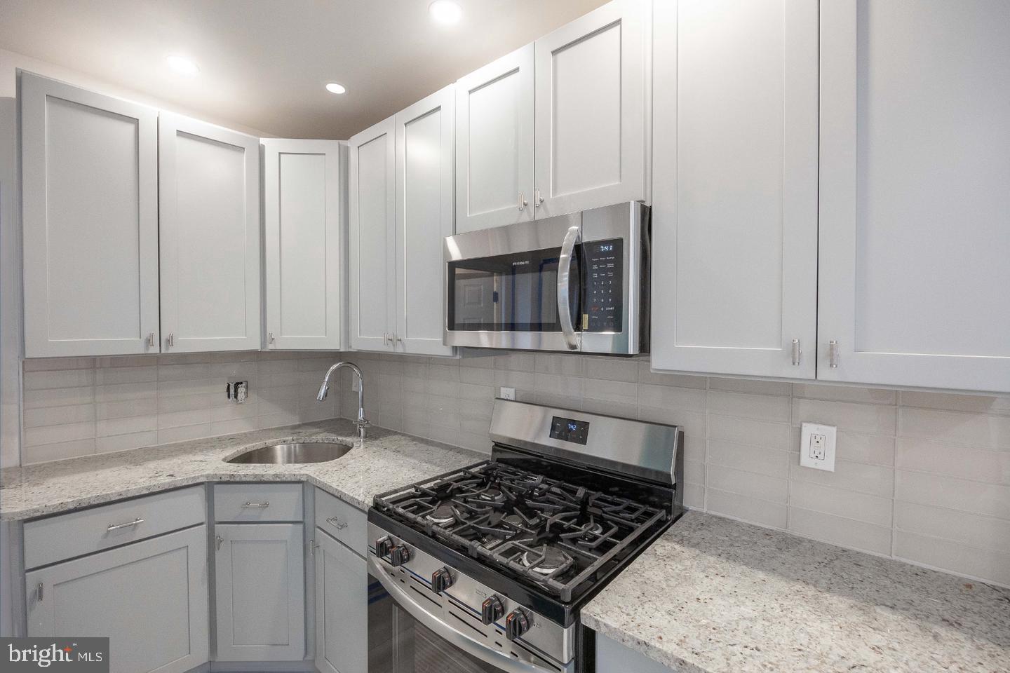 6649 Blakemore St #4 Property Photo 28
