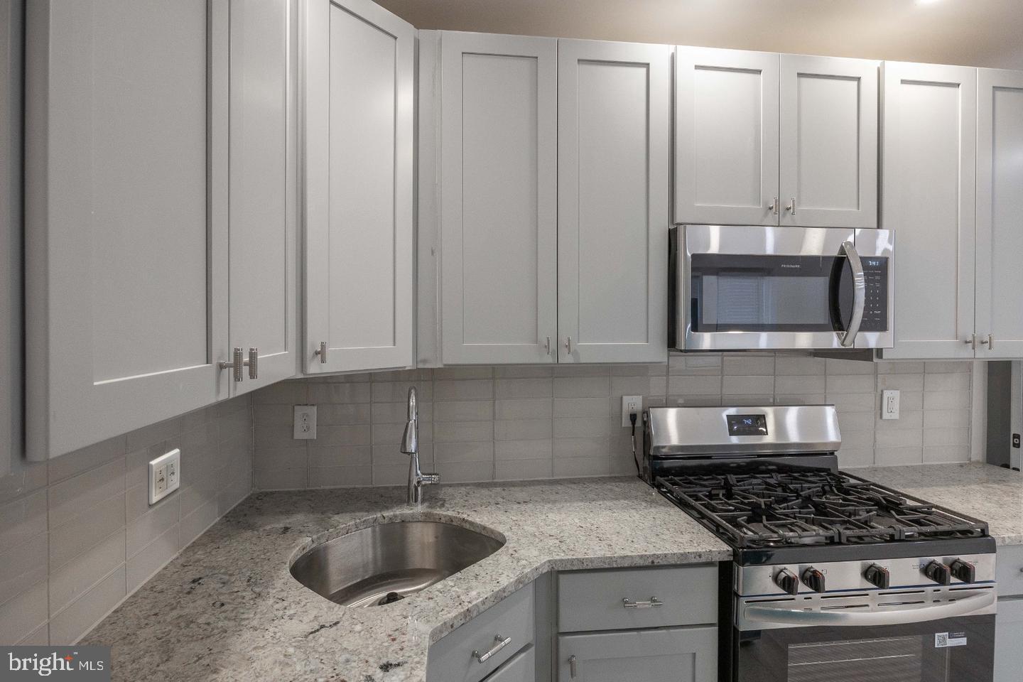 6649 Blakemore St #4 Property Photo 29