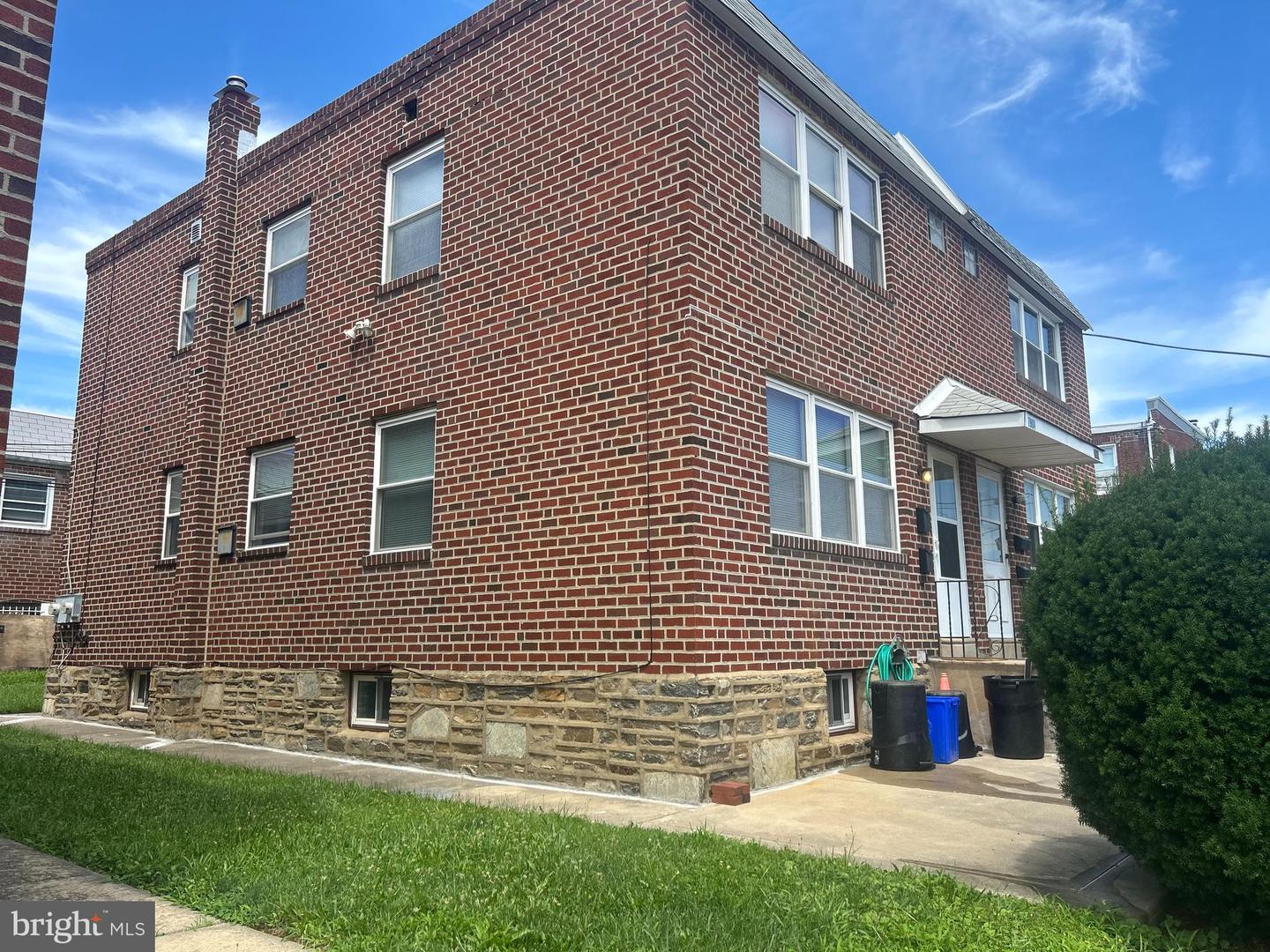7904 Bradford St Property Photo 2
