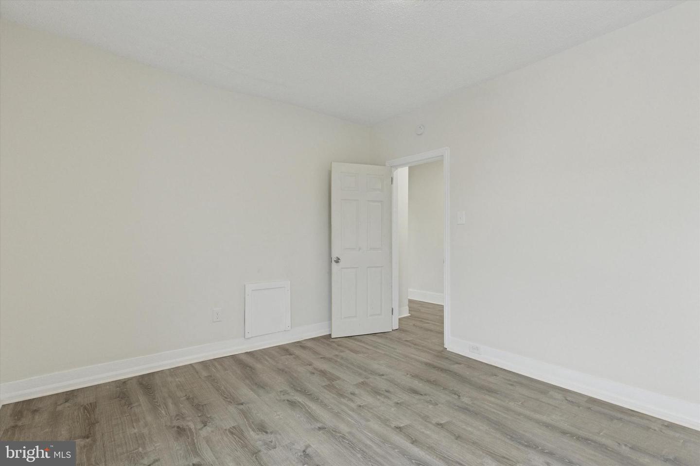 511 Conarroe St Property Photo 7