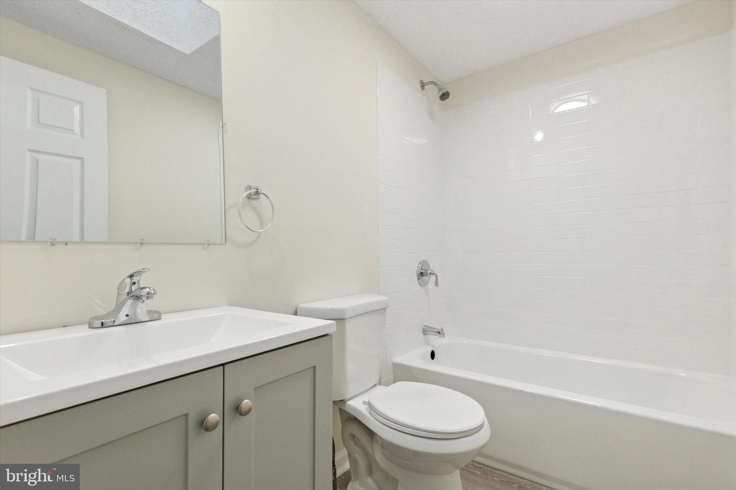 511 Conarroe St Property Photo 10