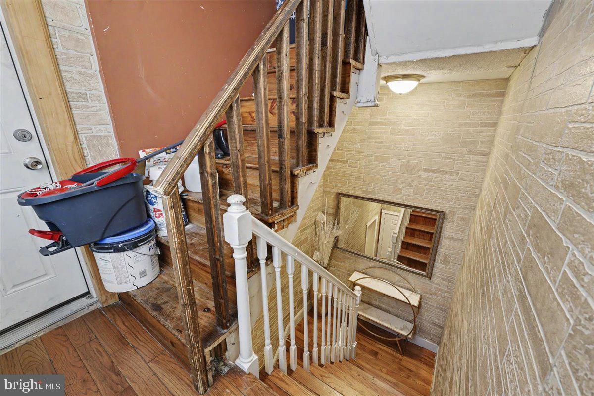 2263 - 2265 N Howard St Property Photo 60