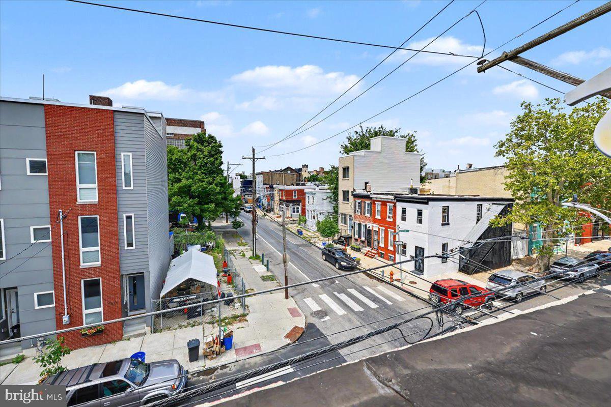 2263 - 2265 N Howard St Property Photo 61