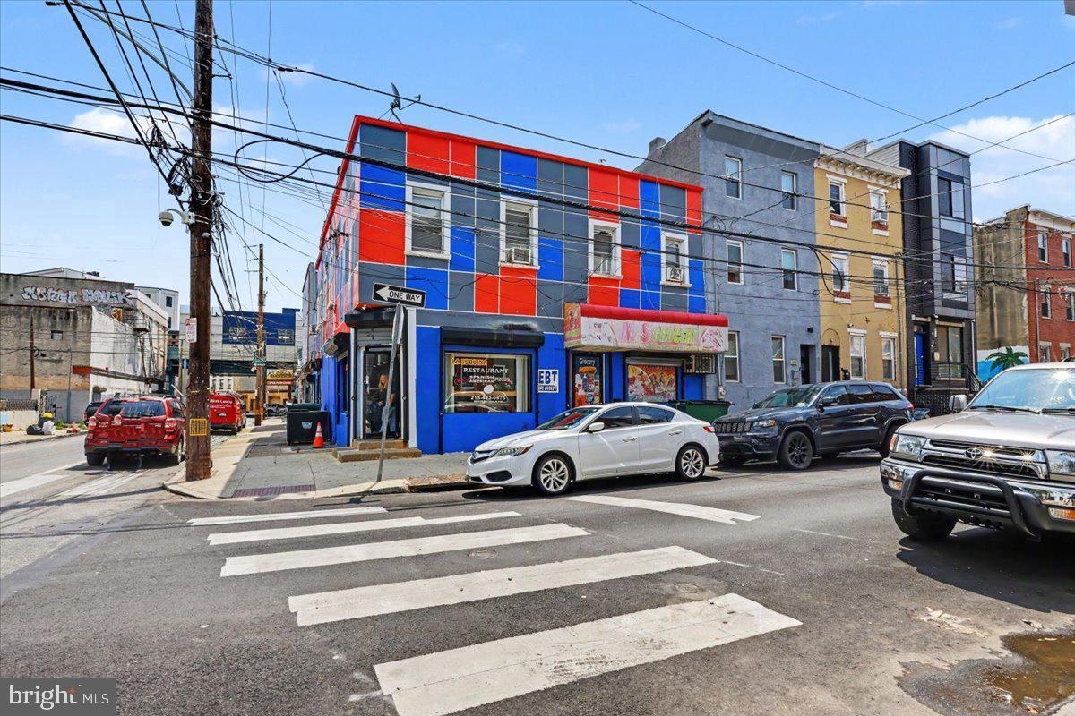 2263 - 2265 N Howard St Property Photo 64