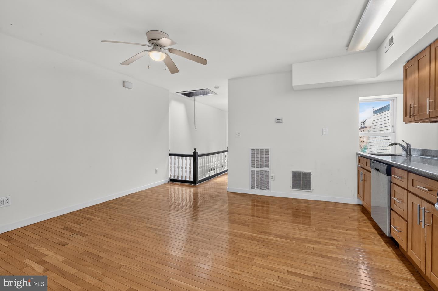 4307 Locust St #3 Property Photo 6