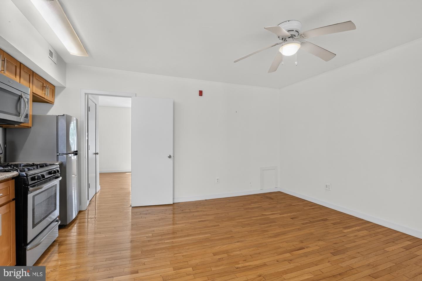 4307 Locust St #3 Property Photo 8