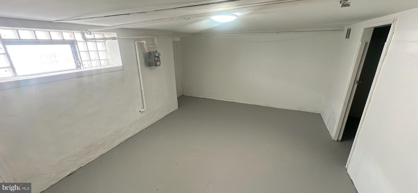 6541 Souder St Property Photo 8