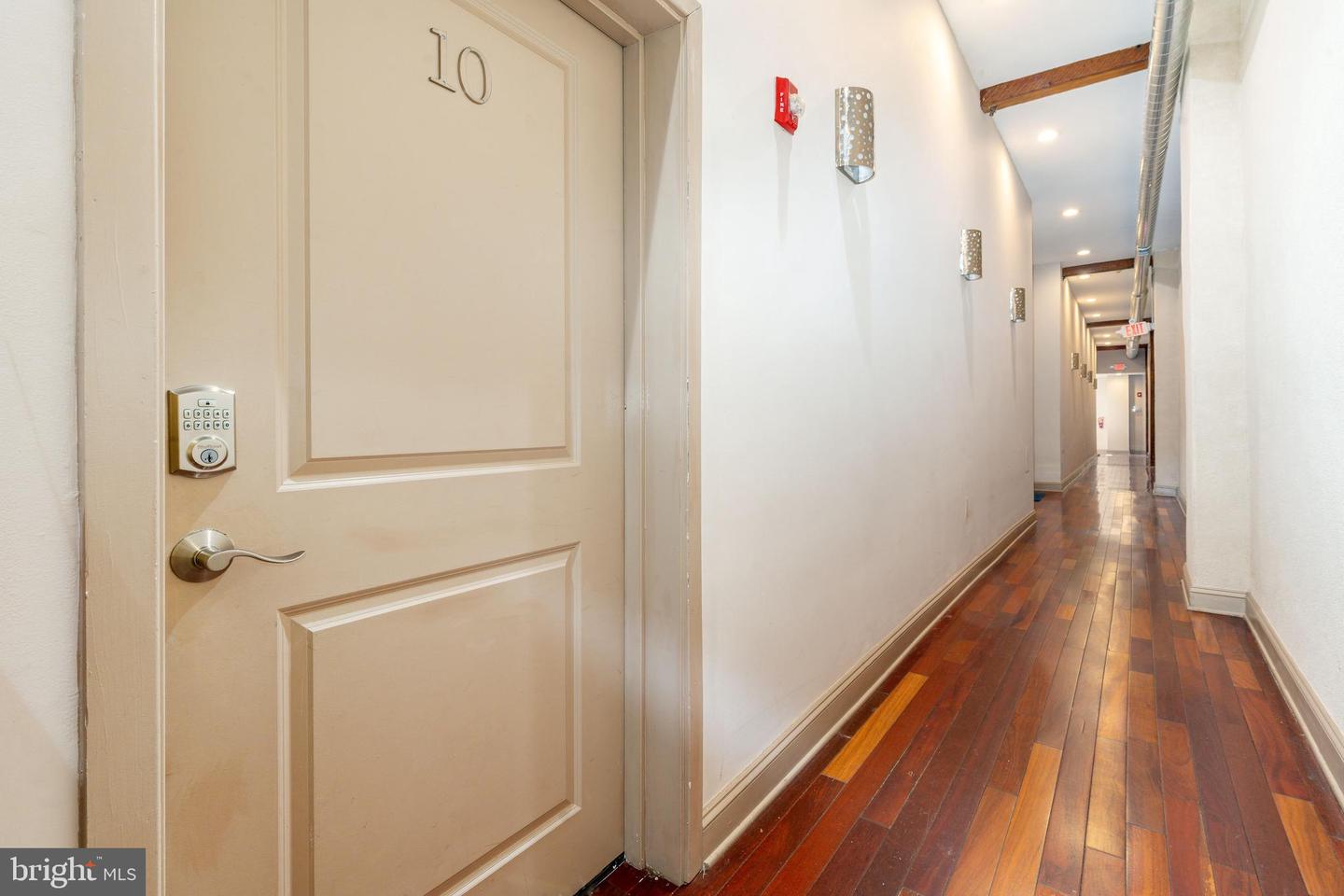 1309-11 N Lawrence St #10 Property Photo 2