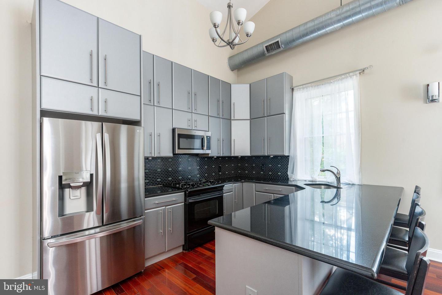 1309-11 N Lawrence St #10 Property Photo 8