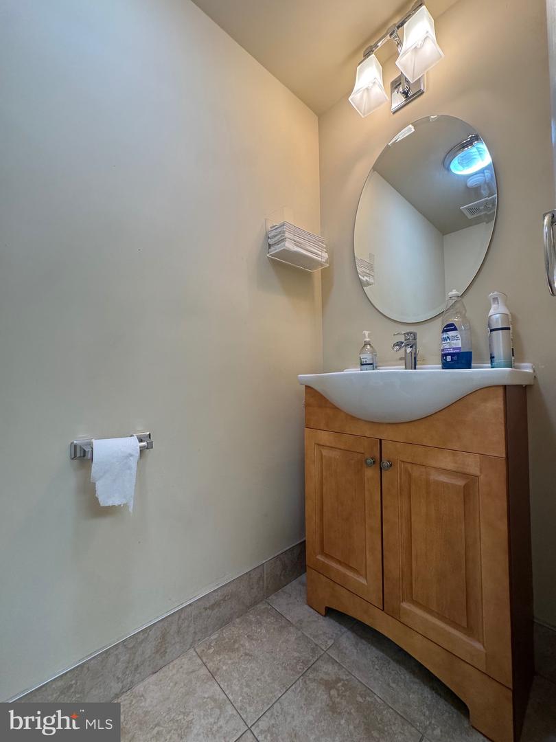 1423 Spruce St Property Photo 14