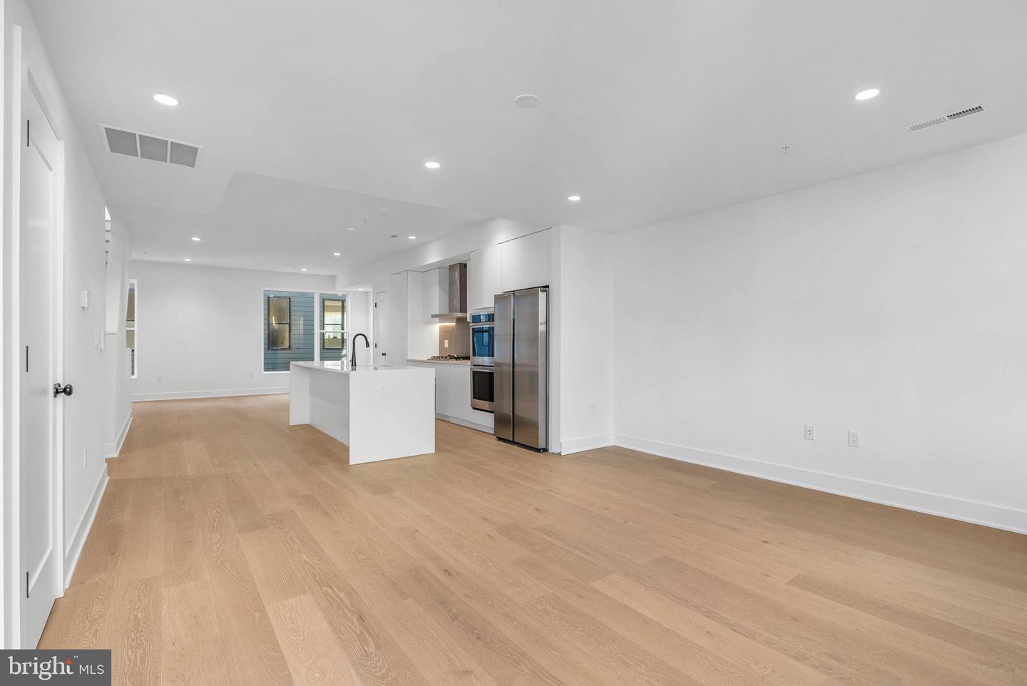 635 N 7th St #h2b Property Photo 11