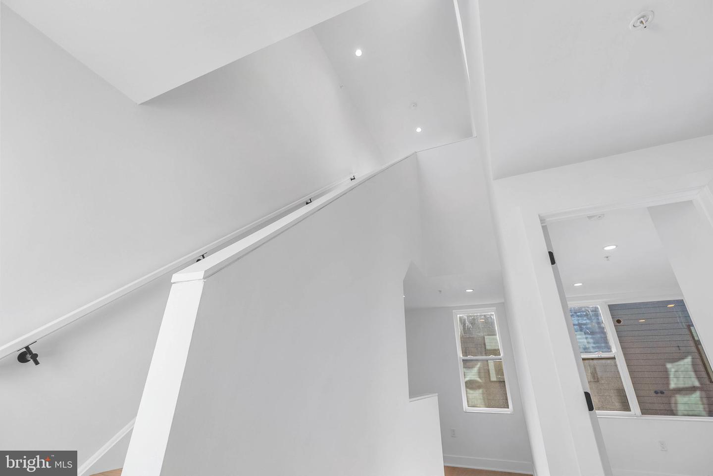 635 N 7th St #h2b Property Photo 15