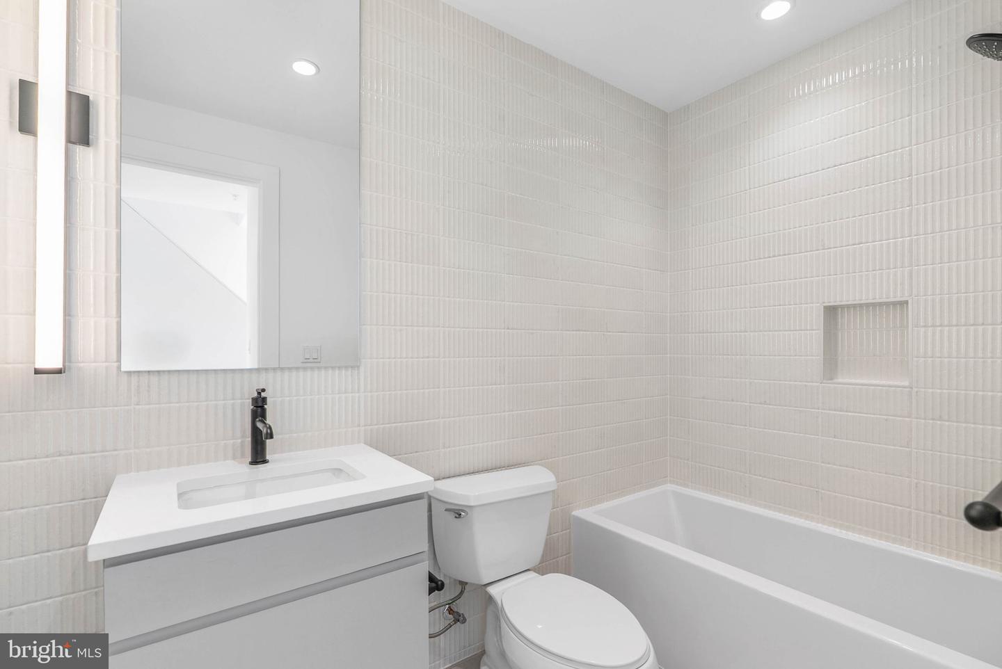 635 N 7th St #h2b Property Photo 25
