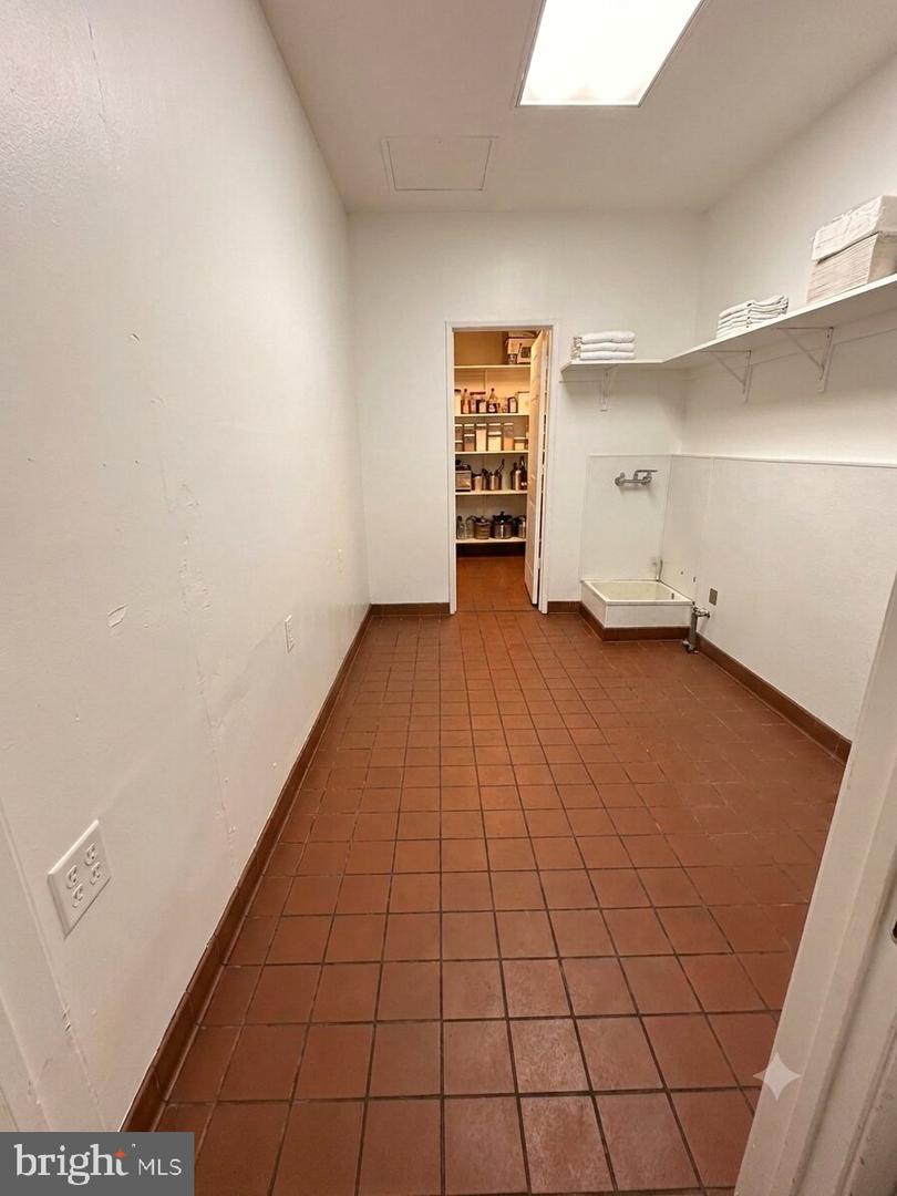 819 E Allegheny Ave #commercial Space Property Photo 3