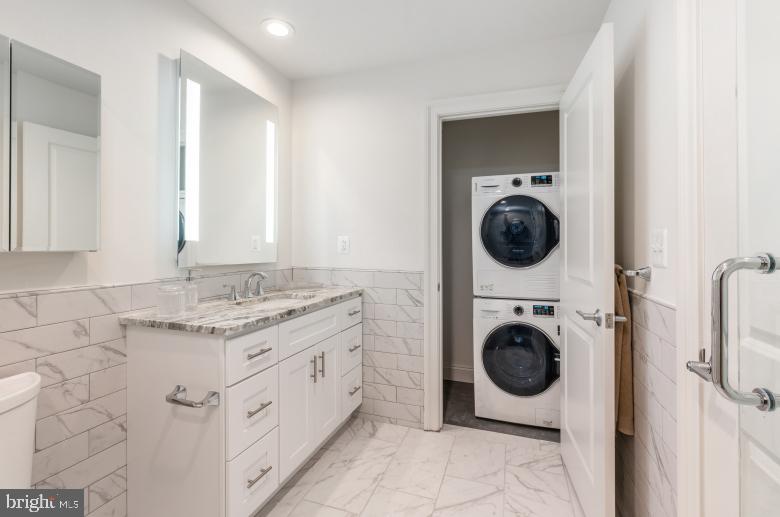139-59 N 23rd St #304 Property Photo 8