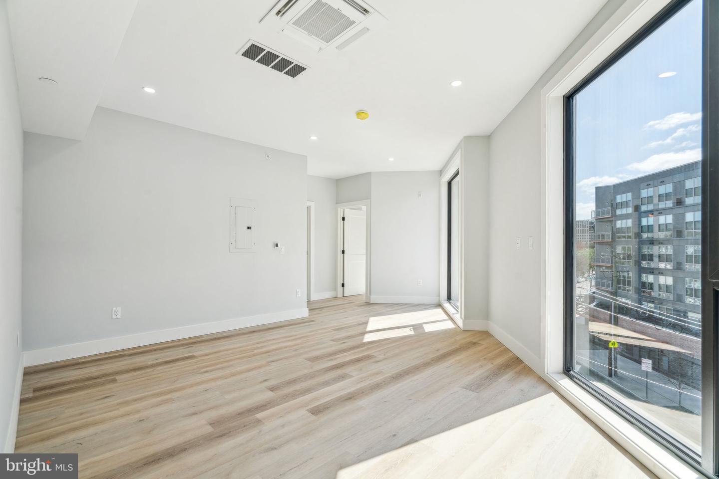 3748-9 Lancaster Ave #306 Property Photo 11