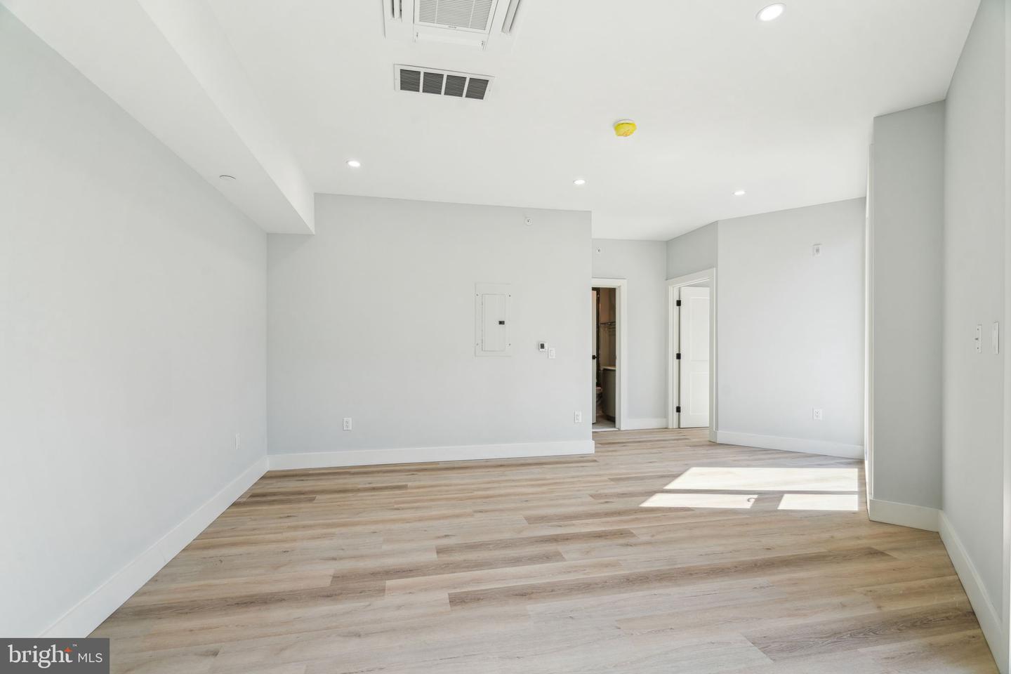 3748-9 Lancaster Ave #306 Property Photo 14