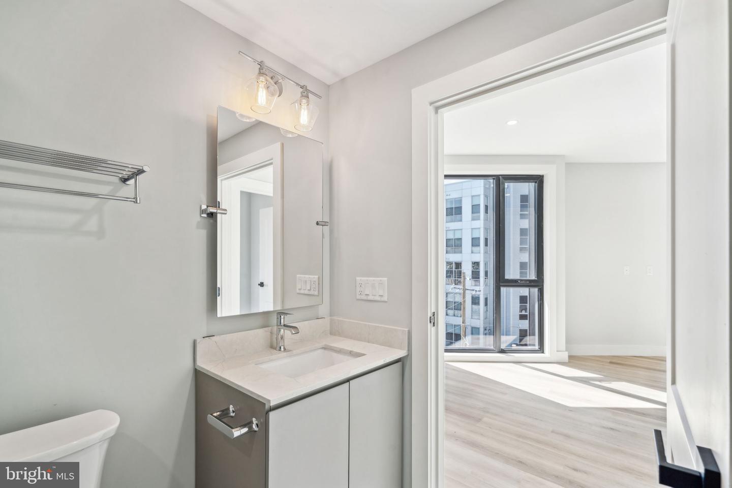 3748-9 Lancaster Ave #306 Property Photo 21