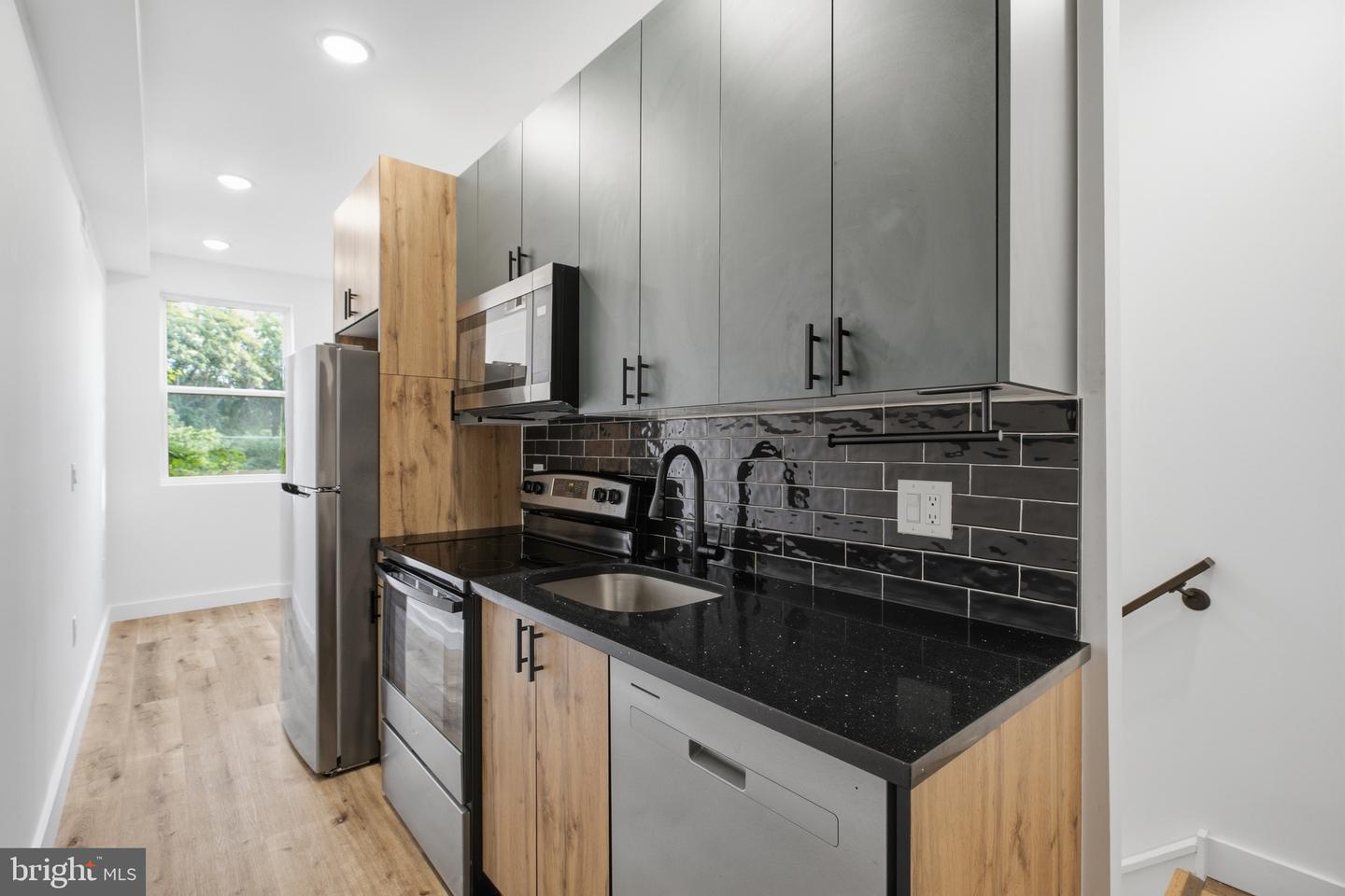 4243 MANTUA AVE #B Property Photo 1
