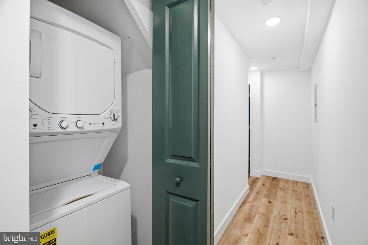 4243 Mantua Ave #b Property Photo 8