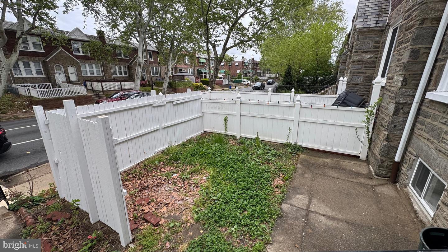 4106 Levick St Property Photo 3