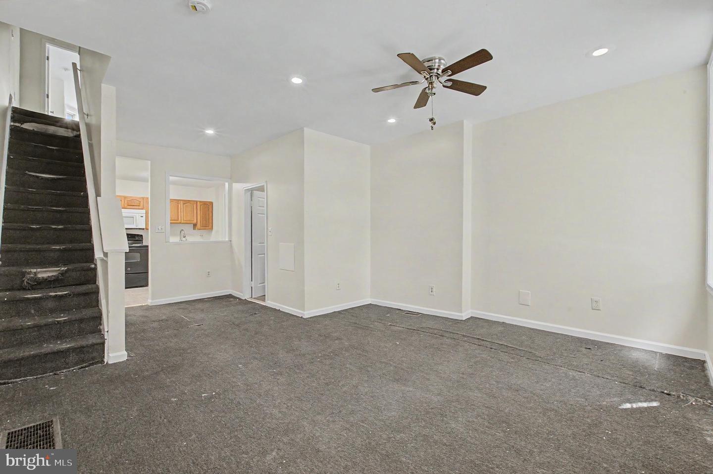 1547 N Bouvier St Property Photo 3