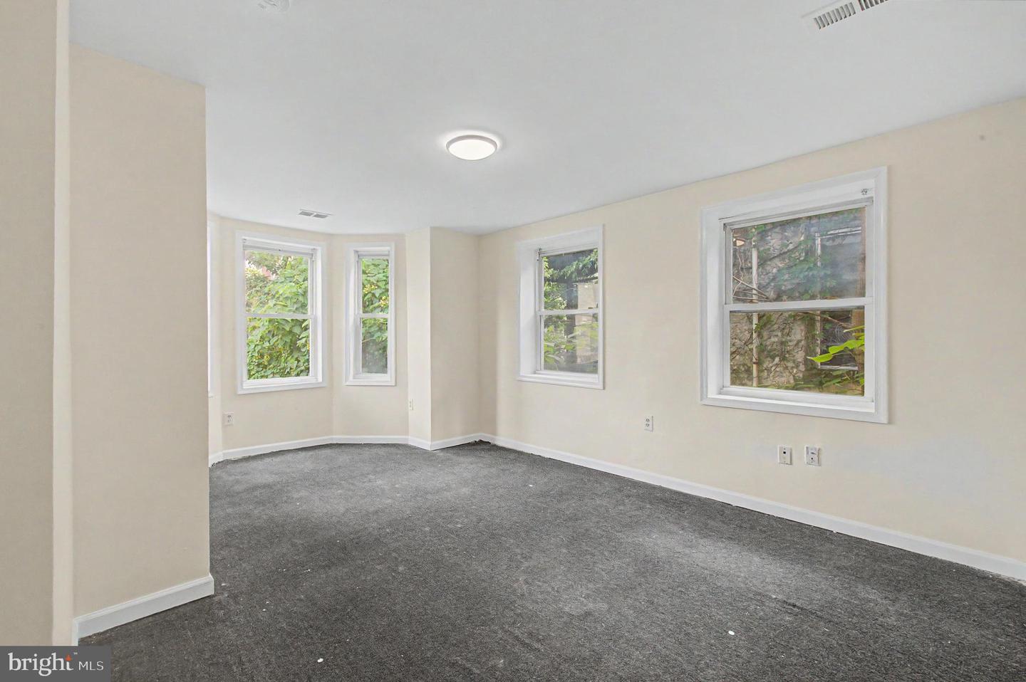 1547 N Bouvier St Property Photo 22