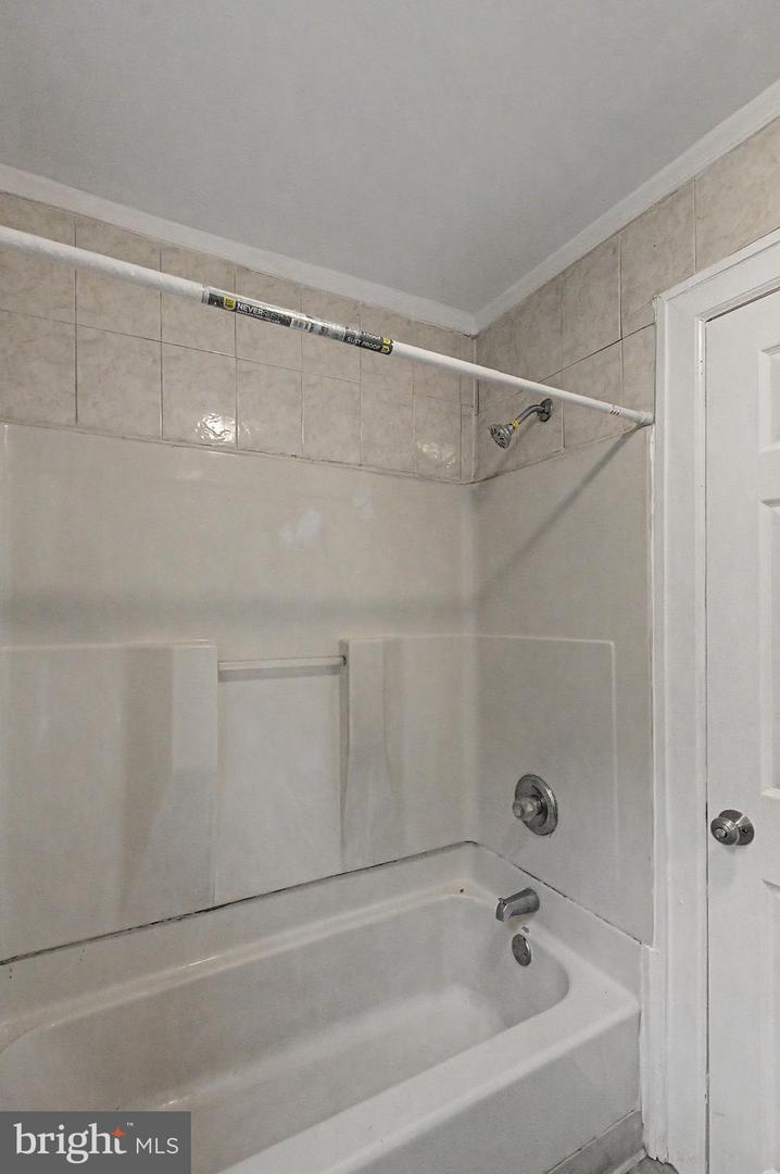 1547 N Bouvier St Property Photo 26