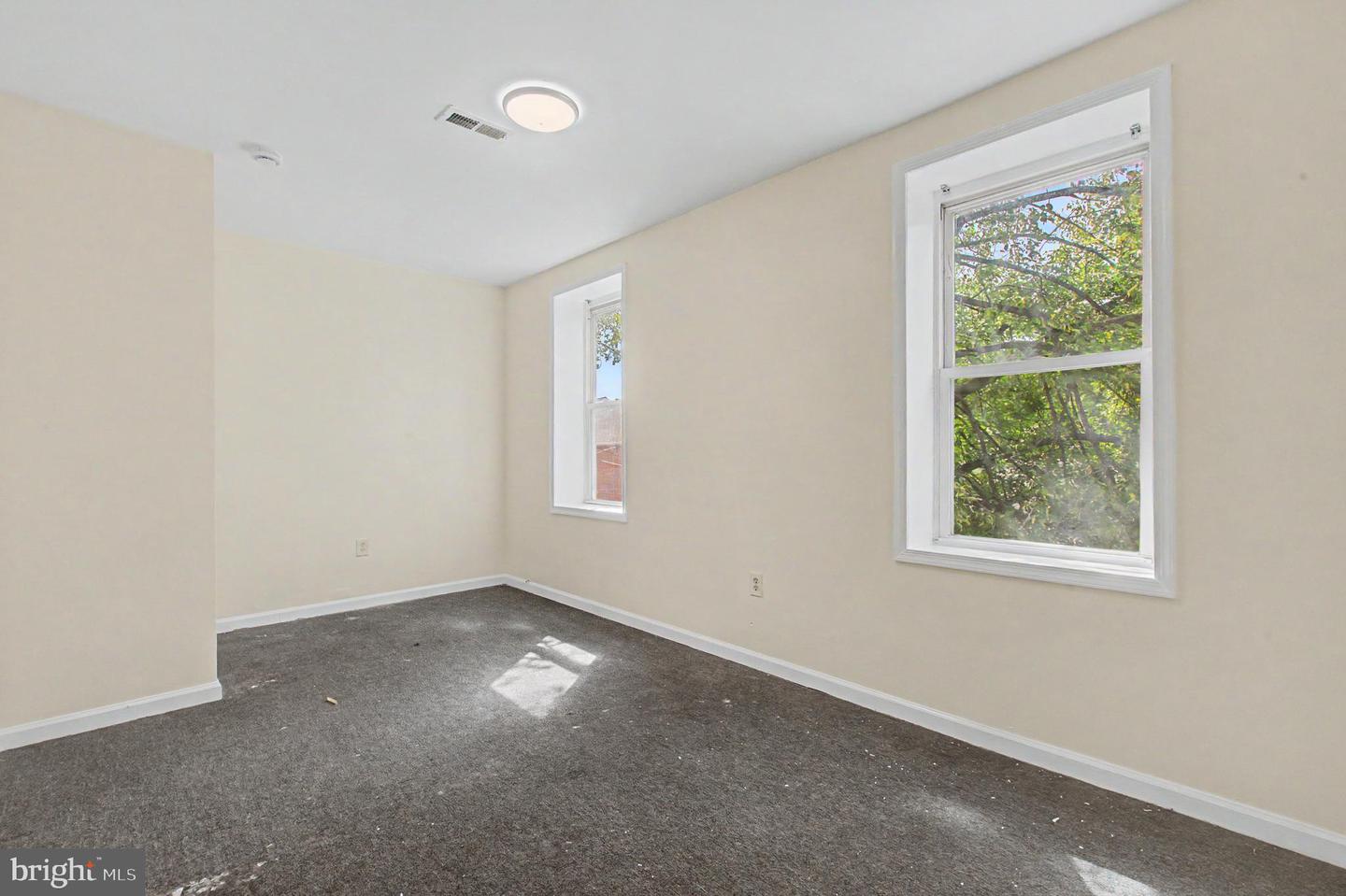 1547 N Bouvier St Property Photo 29