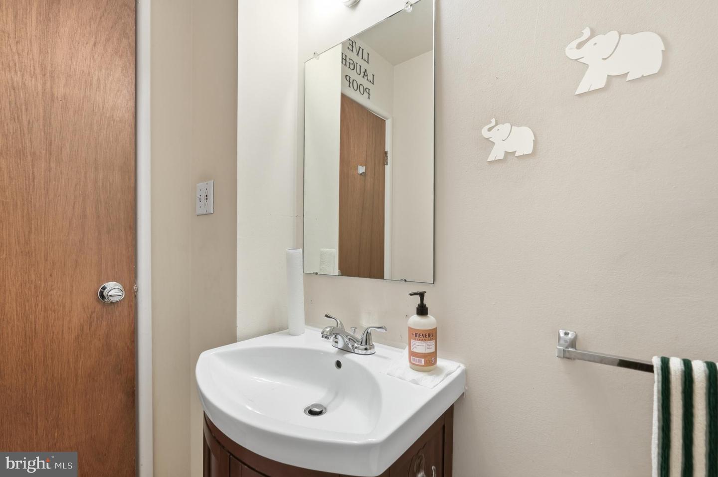 9749 Evans St Property Photo 12