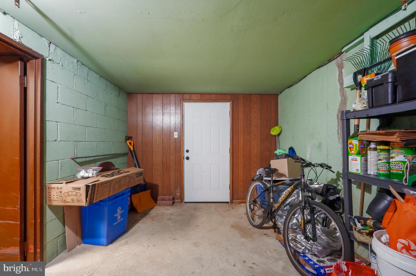 9749 Evans St Property Photo 28
