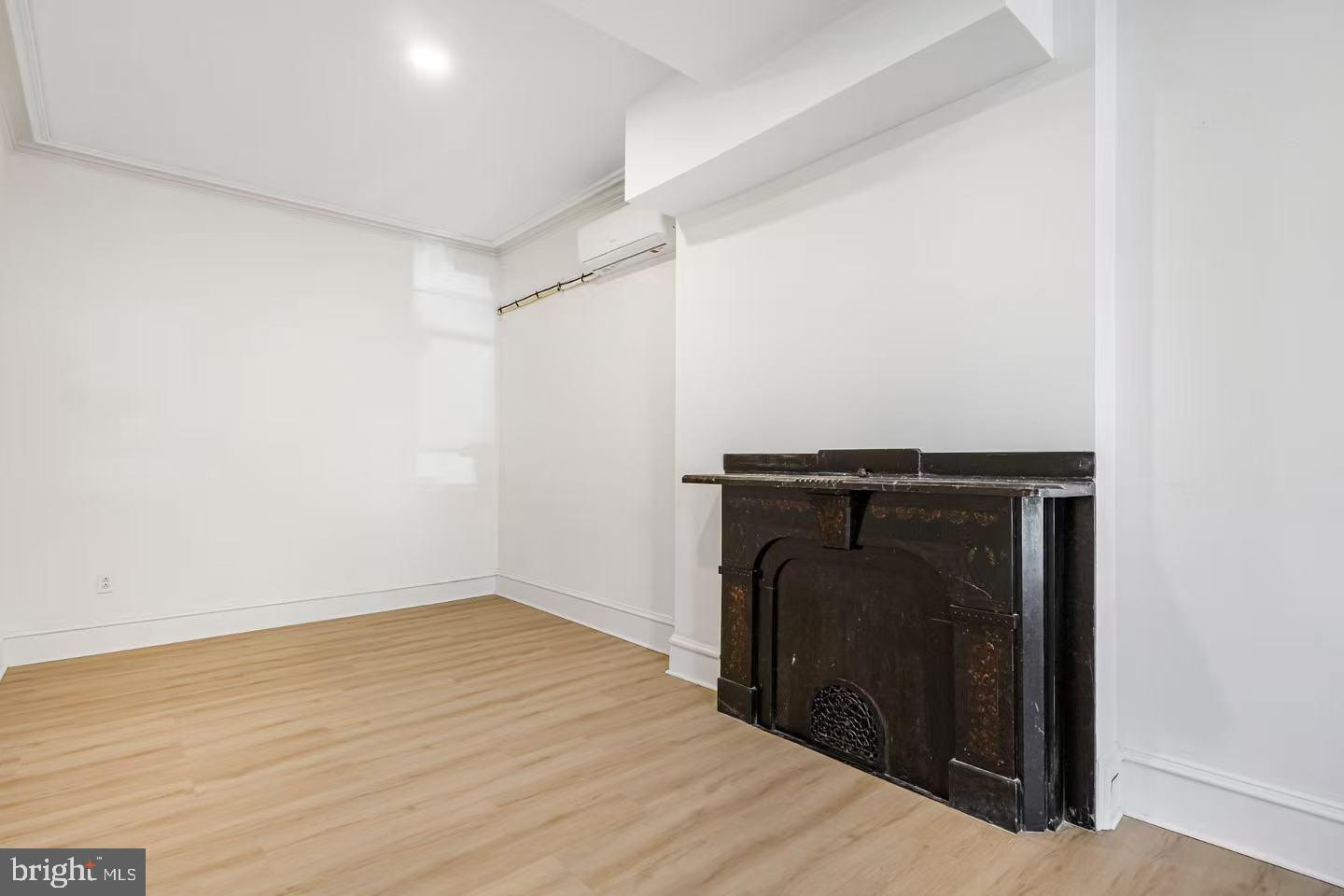 1426 S Broad St Property Photo 4