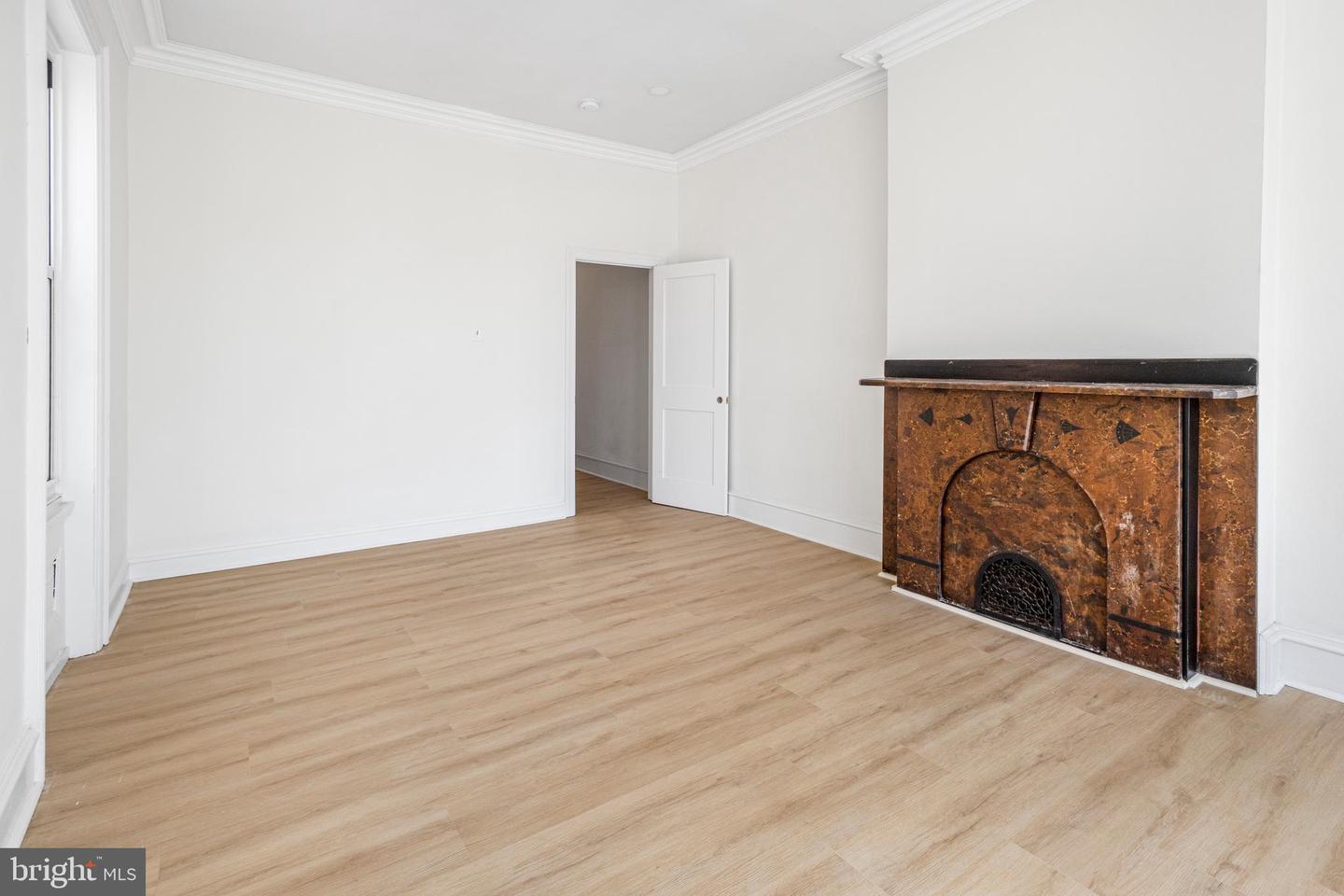 1426 S Broad St Property Photo 6