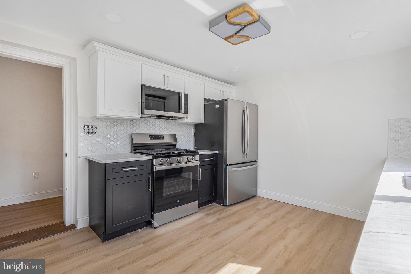 1426 S Broad St Property Photo 10